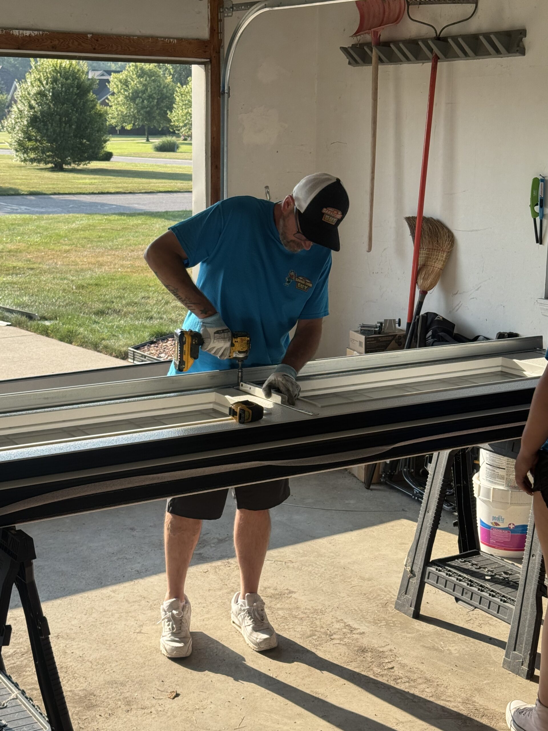 Garage Door Services Near You in Riverview, Canton, Livonia, and the greater Detroit, MI area.