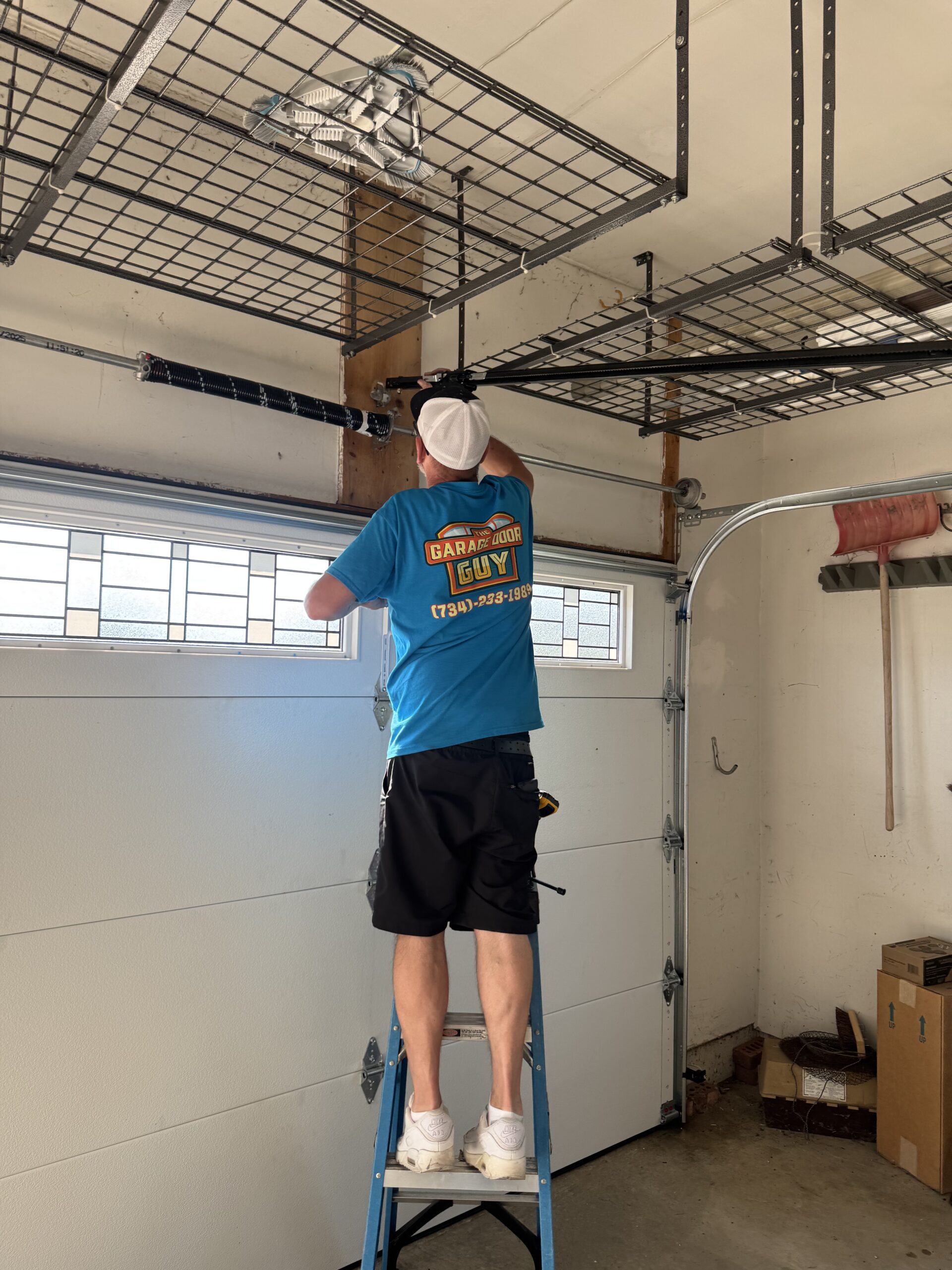 Garage Door Services Near You in Riverview, Canton, Livonia, and the greater Detroit, MI area.