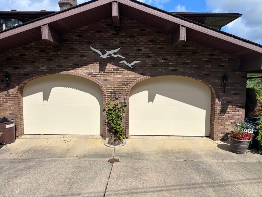 Garage Door Services Near You in Riverview, Canton, Livonia, and the greater Detroit, MI area.
